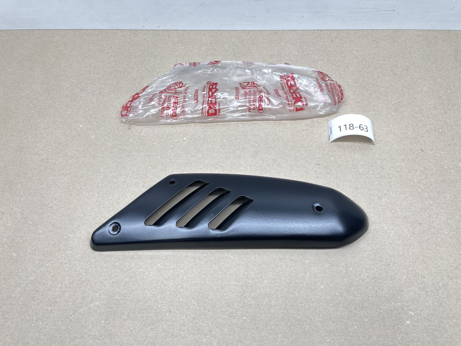 Derbi Vamos 50 - ORIGINAL Hitzeschild Auspuff Hitzeblech heat shield (118-27)