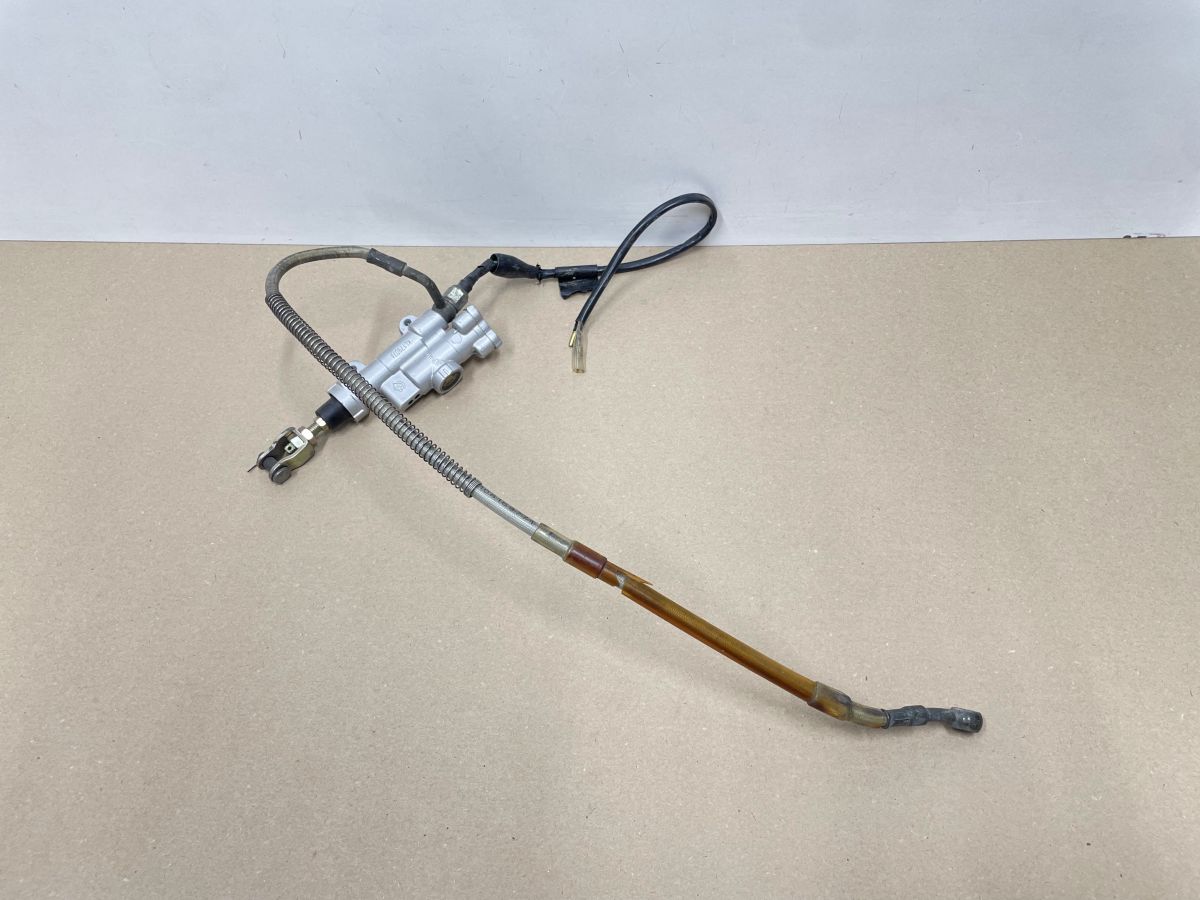 Honda CR80R CR125R CR250R CRF230 XR250R ? Bremszylinder hinten Bremsleitung (118-11)