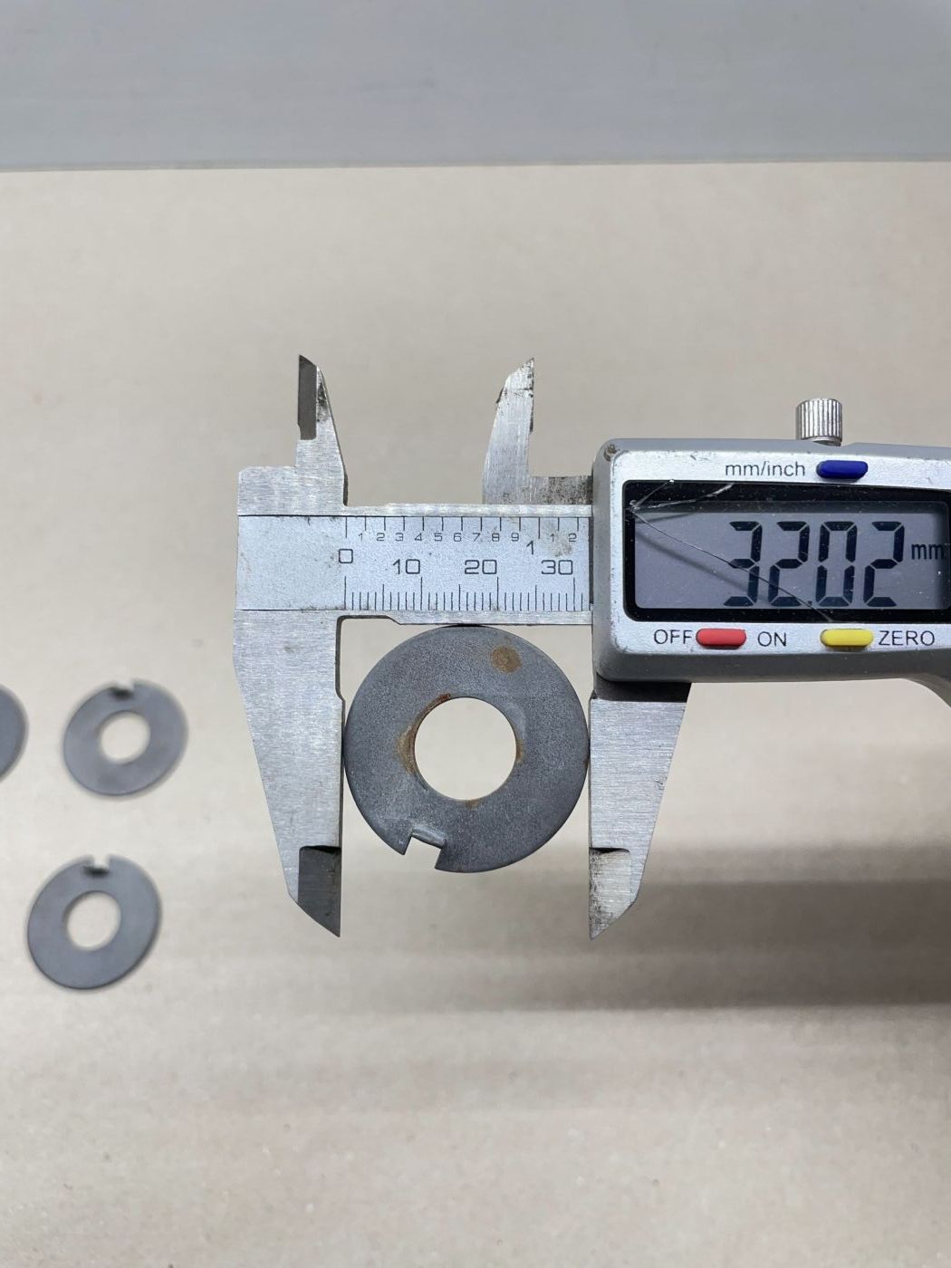 ILO Minimotor MM 524 540 -  4Stk. ORIGINAL Sicherungsblech Getriebe NOS (39-49R)