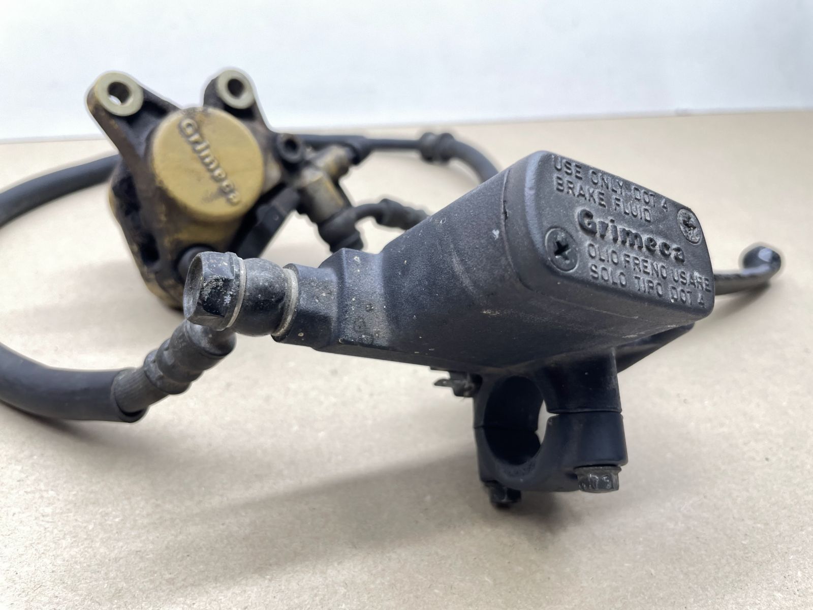 Honda X8R  - Bremse vorne Bremshebel Bremspumpe Bremszange front brake 119)