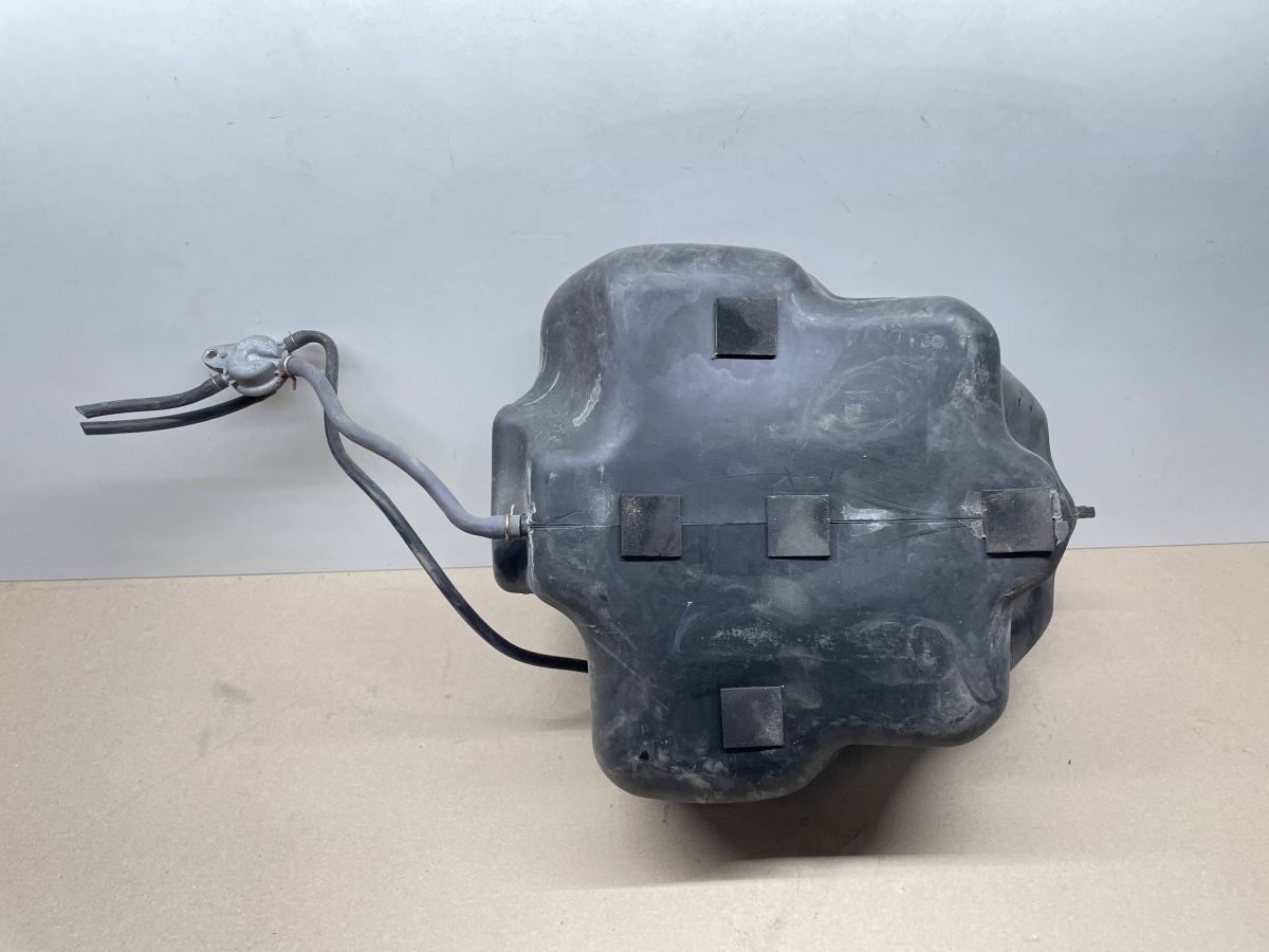 Suzuki AN 125 - Benzintank Kraftstofftank petrol tank Tankgeber (77)