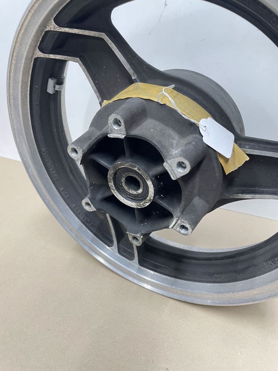 Suzuki GSX 1100 F  - Hinterrad Reifen Felge hinten rear wheel (118)