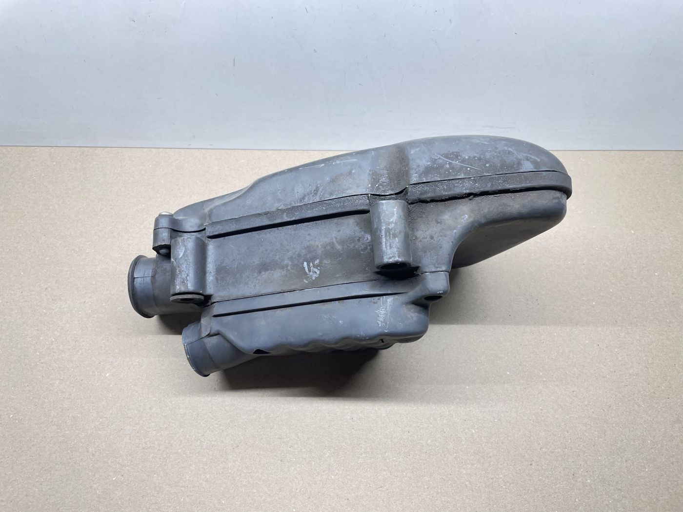 Aprilia Leonardo 125 - Luftfilterkasten Luftfiltergehäuse Luftfilter (109-1)