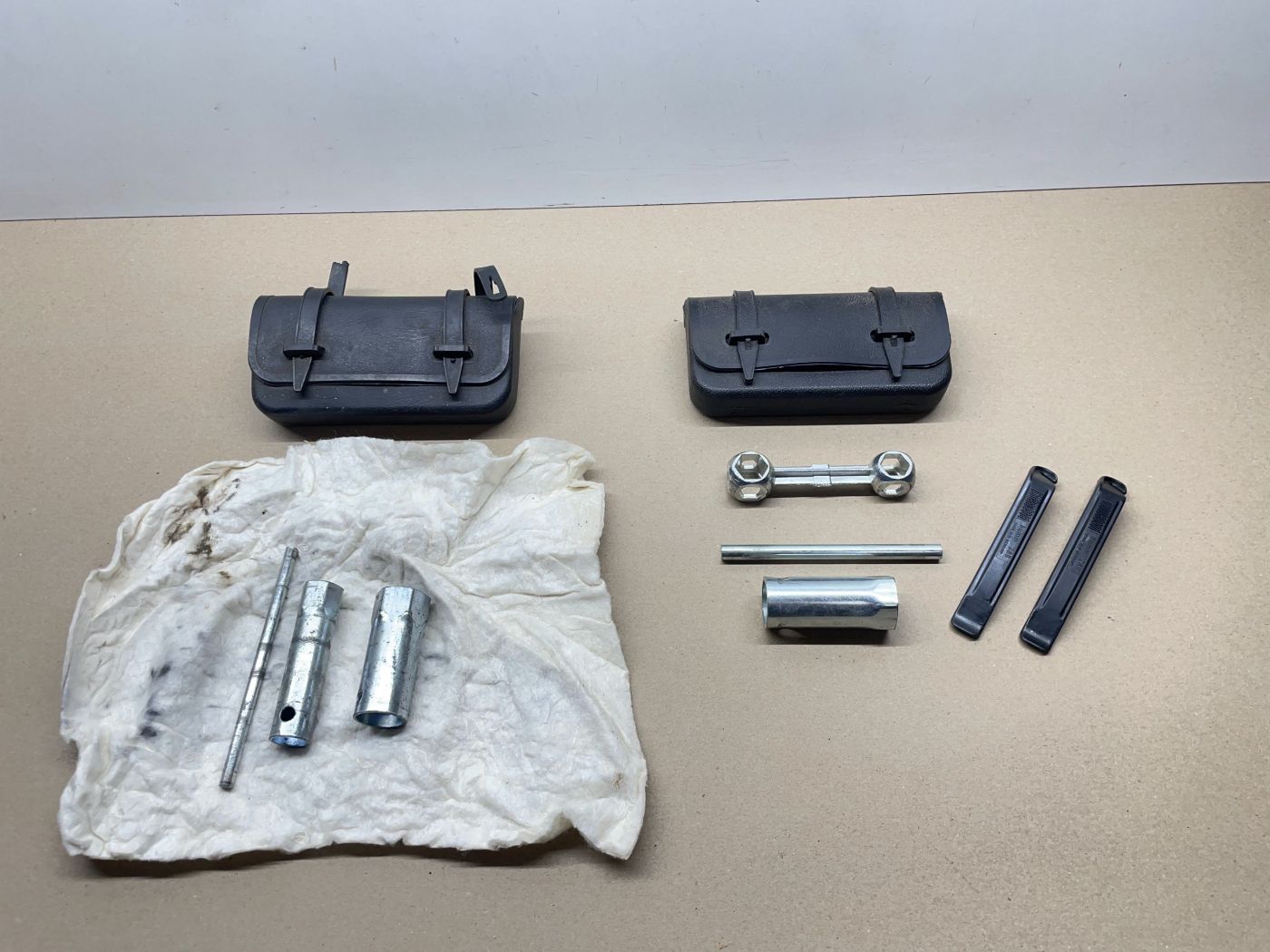 Bord Werkzeug Fahrrad Mofa Moped Hercules Kreidler Union Gazelle KTM Bumm (112G)