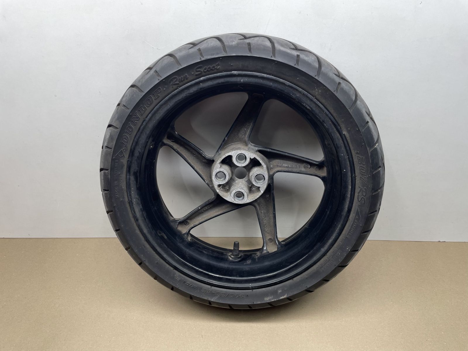 Honda X8R  - Hinterrad Reifen Felge hinten wheel 119)