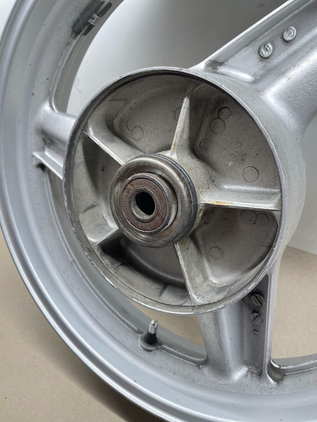 Honda CBR 1000F - Hinterrad Reifen Felge hinten wheel  (118-F)