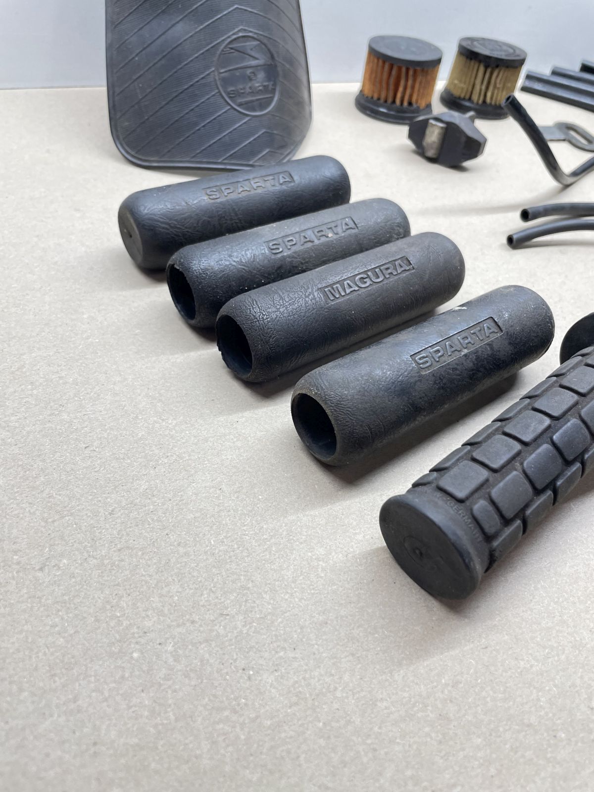 Saxonette Spartamet - Benzinhahn/Filter Zündkerzenstecker Luftfilter etc. (83-7)