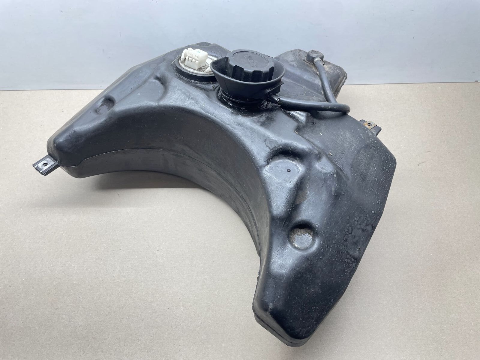 Aprilia SR50 R  - Benzintank Kraftstofftank Tankgeber petrol tank (93)