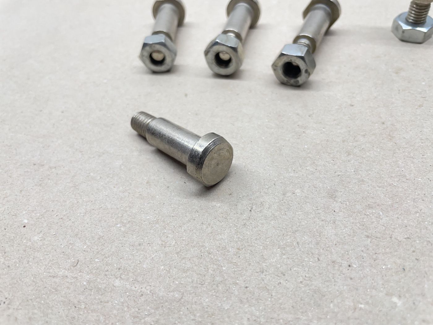 5x Schraube M8 40mm Bolzen Bremse ? NOS Hercules KTM DKW Puch Göricke ILO (39-49R)