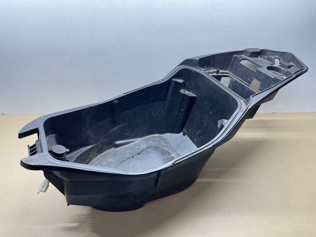 Peugeot Speedfight 3 4T 50 - original Helmfach Staufach Verkleidung (87)