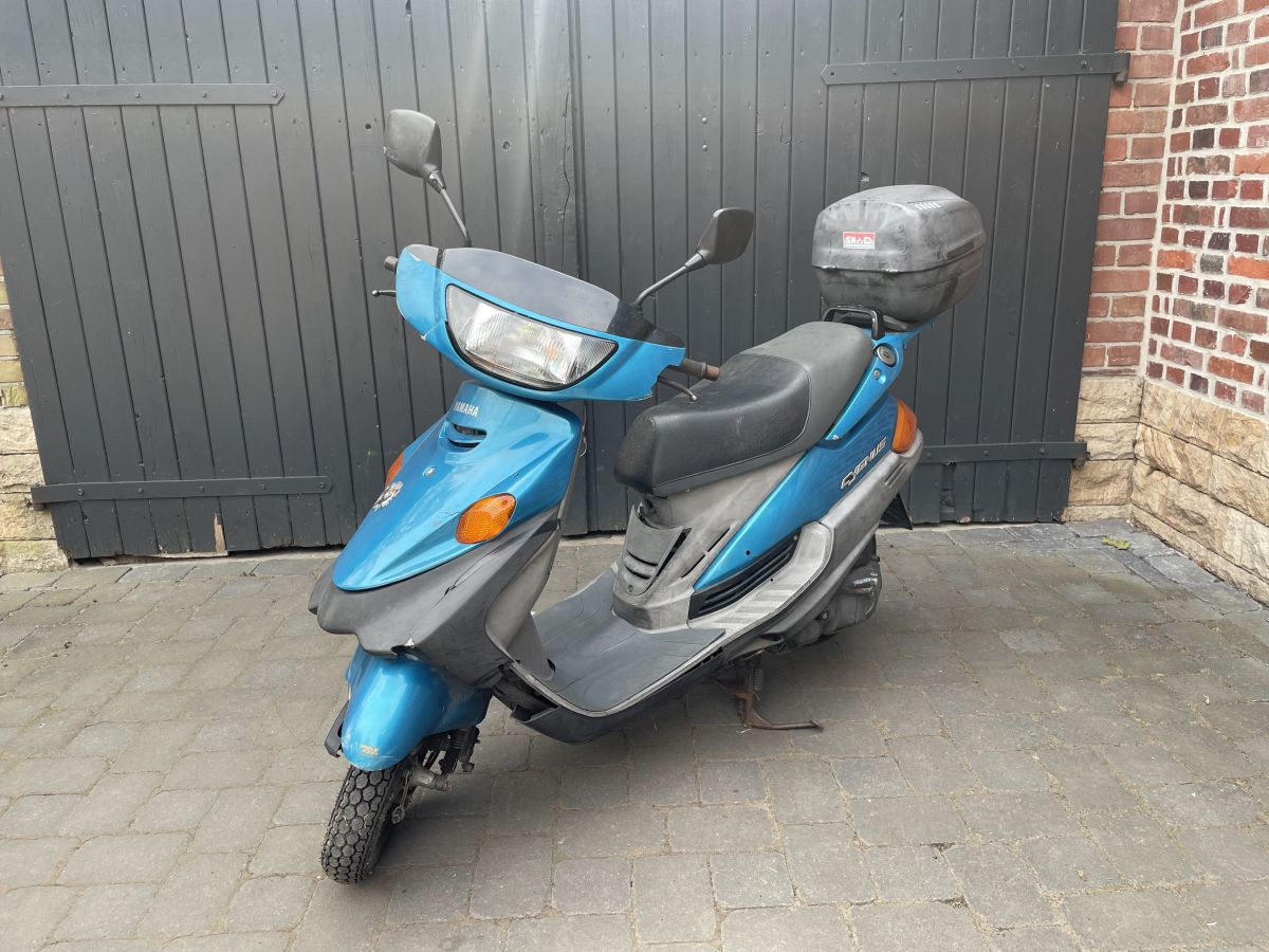 Yamaha Cygnus XC 125 - Helmfach Staufach Abdeckung Stauraum Verkleidung (74)
