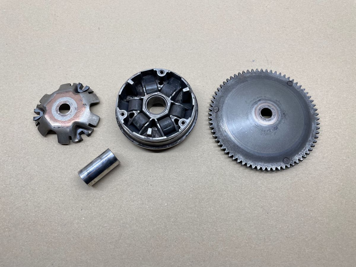 Hercules Splinter / Peugeot Speedake -Variomatik Riemenscheibe Mitnehmer (81)