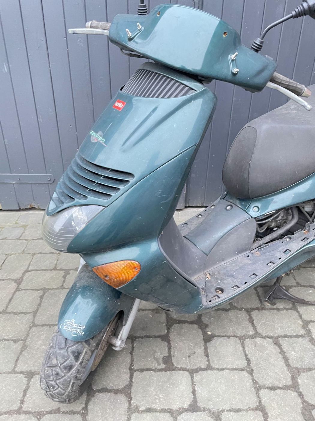 Aprilia Leonardo 125 - Front Verkleidung vorne Abdeckung fairing (109-1)