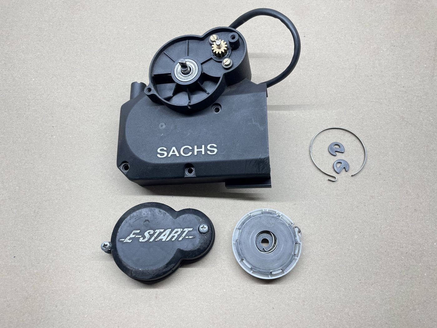 Saxonette Spartamet - Handstarter E-Start Seilzug Seilstarter Deckel Gehäuse (W4-11)