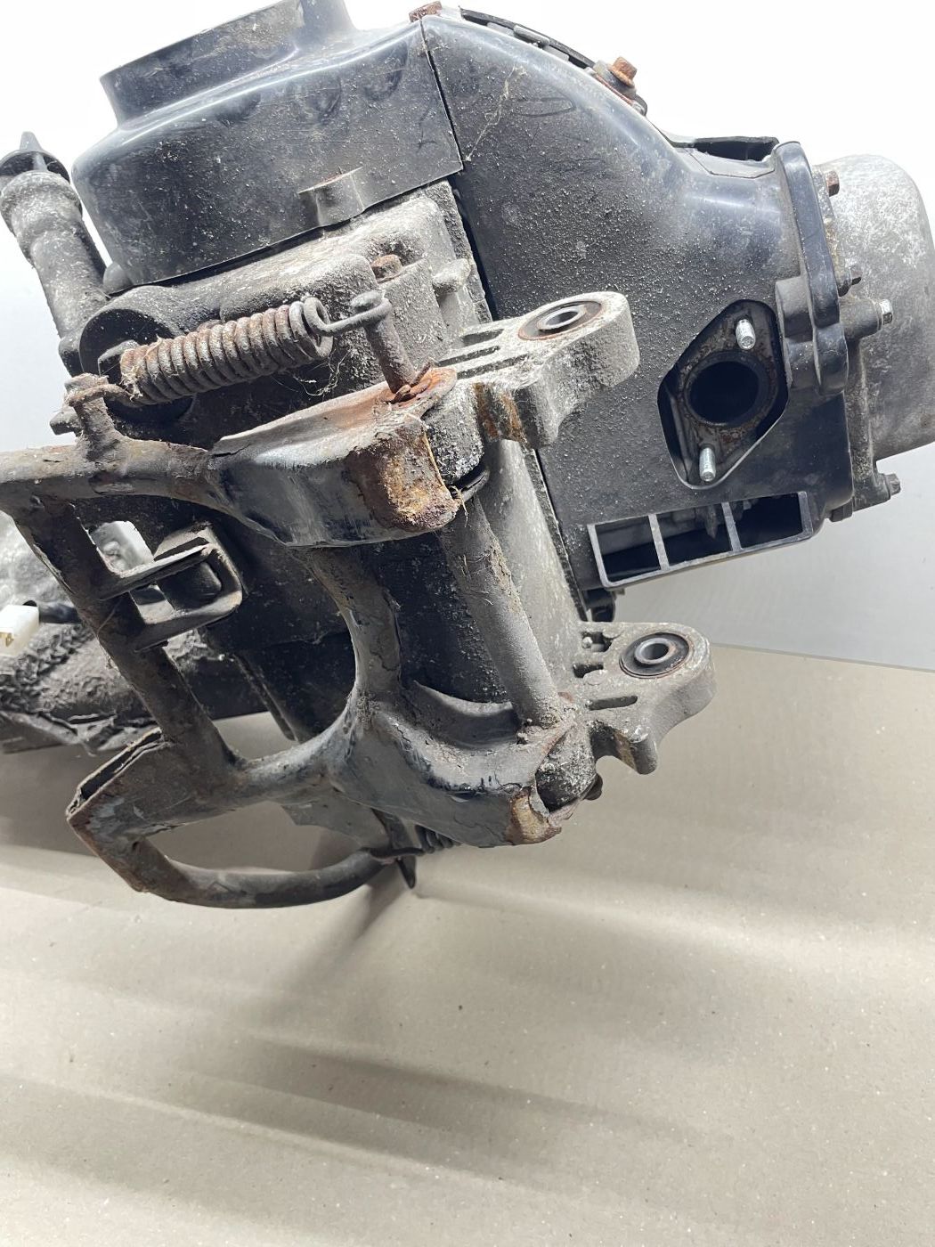 Ering / Baotian BT49QT-7 Motorblock Zylinder Getriebe Kurbelwelle (102-14)