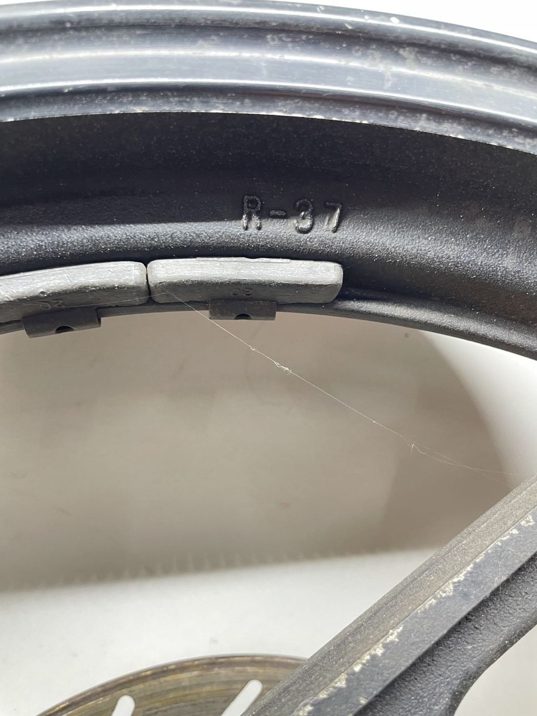 Yamaha FZ 400 FZ 600 - Felge hinten 18 X 2.75 R-37 Hinterrad Reifen Felge (118-V)