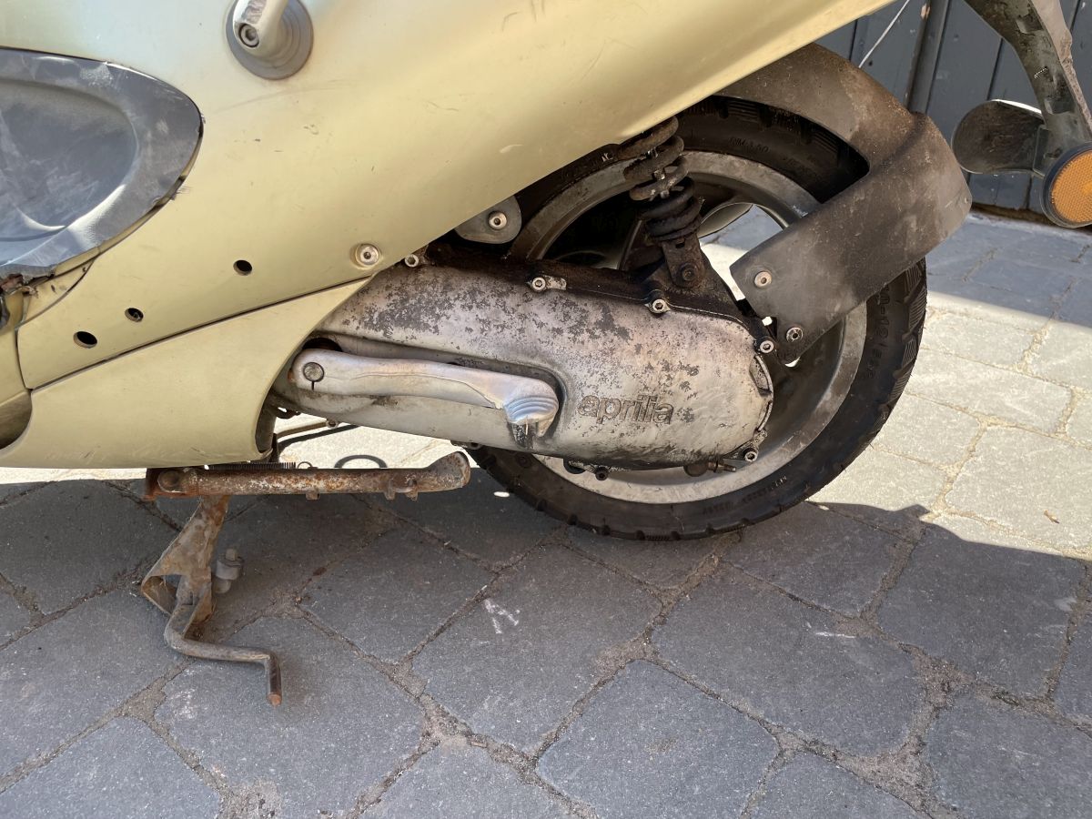 Aprilia Gulliver 50 - Spritzschutz hinten Hinterrad Abdeckung fairing (76)