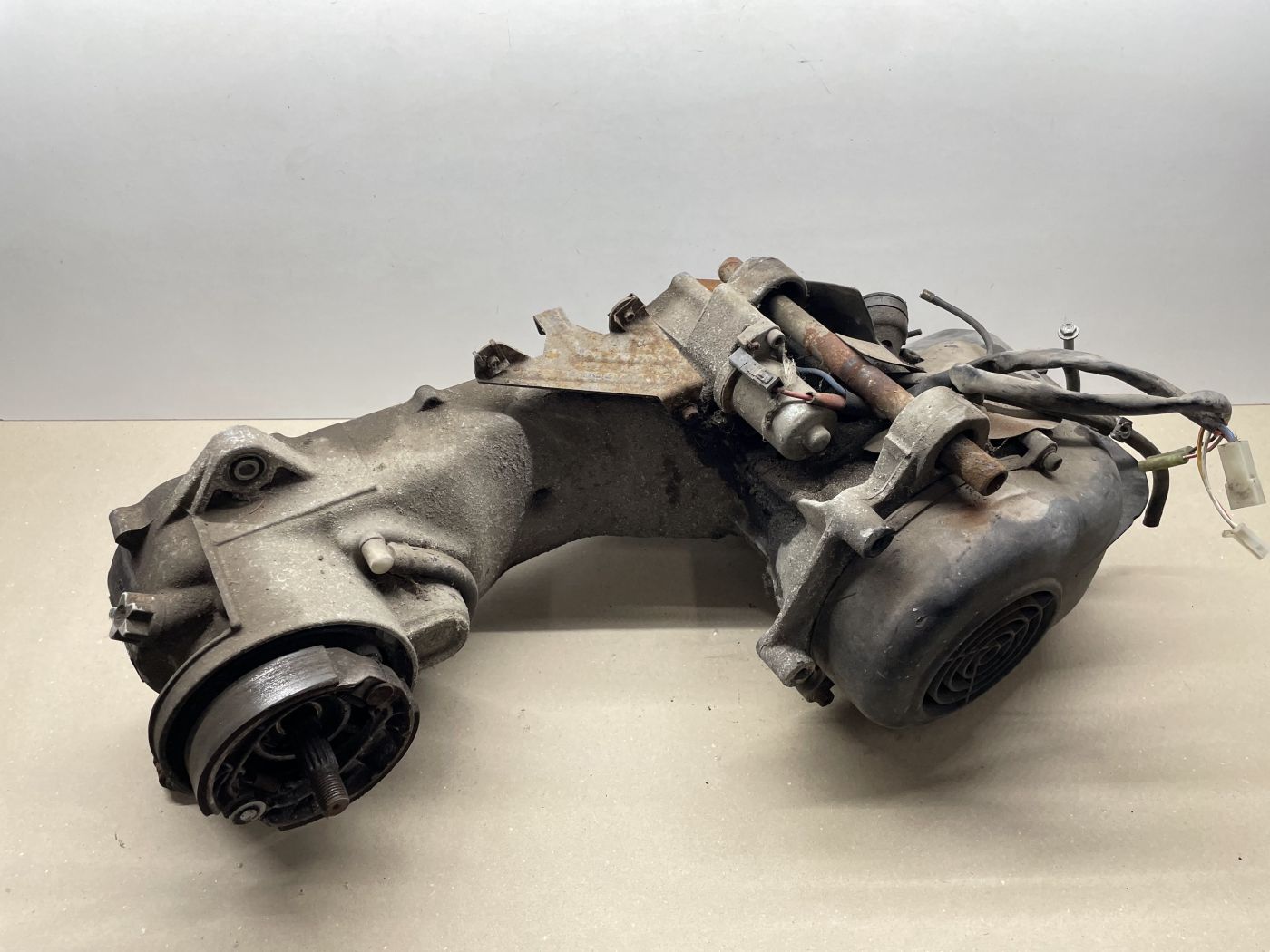 Aprilia Gulliver 50 - Motorblock Kurbelwelle Zylinder Getriebe engine (102-10)
