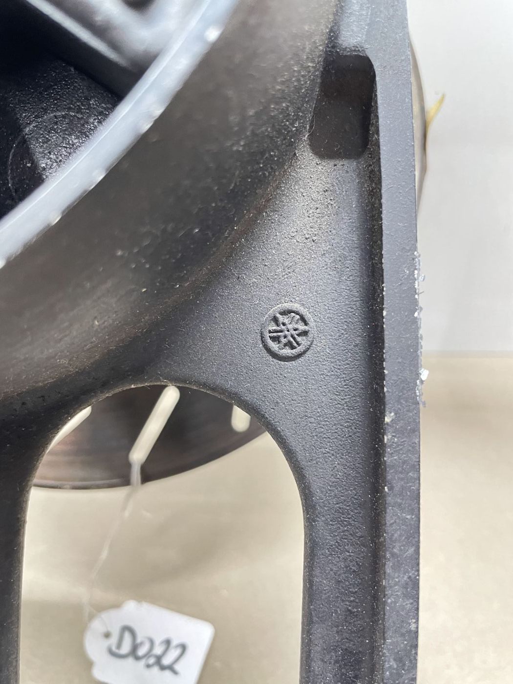 Yamaha FZ 400 FZ 600 - Felge hinten 18 X 2.75 R-37 Hinterrad Reifen Felge (118-V)