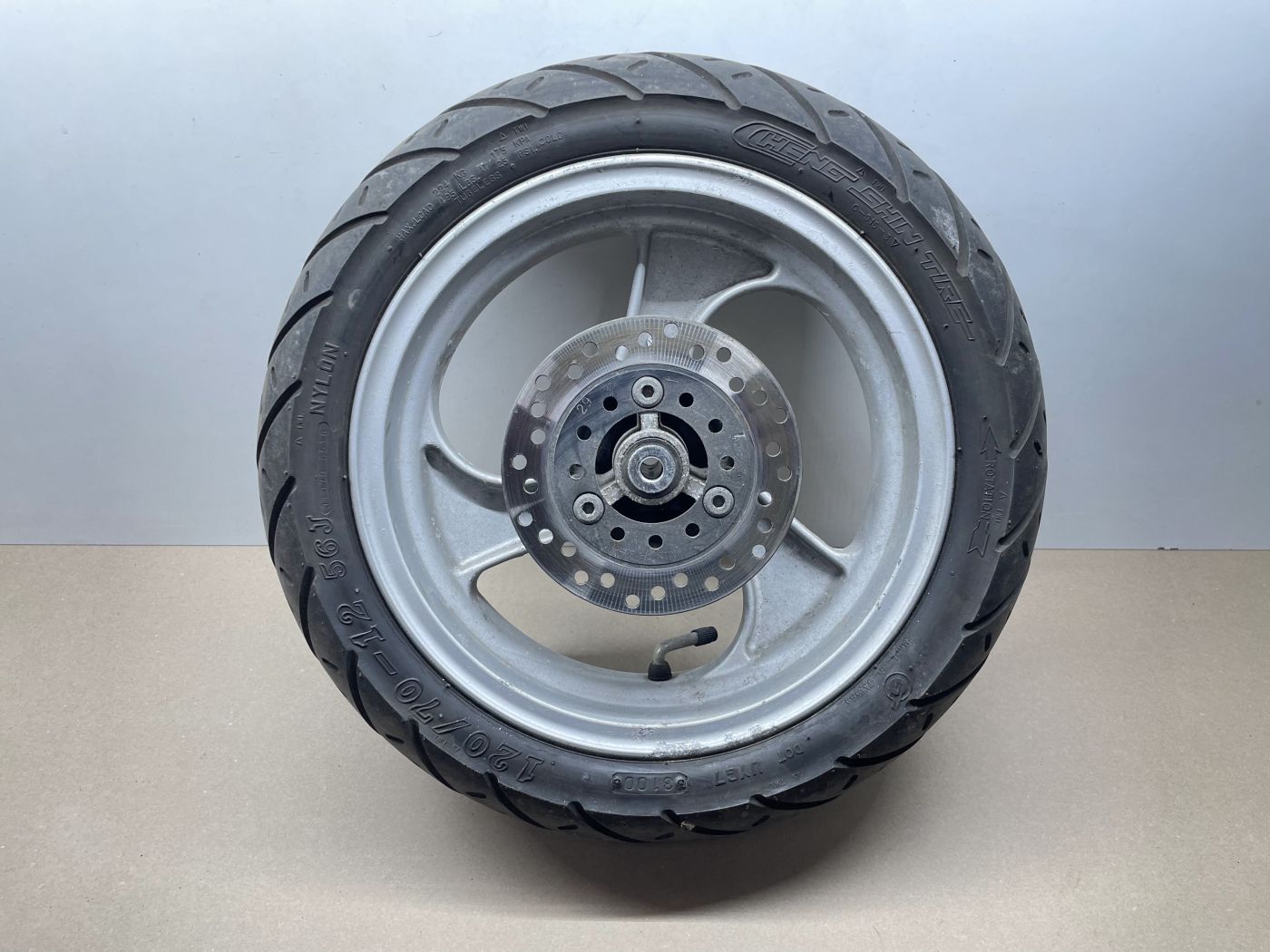 Kymco KB 50  - Vorderrad Reifen Felge vorne wheel (117)