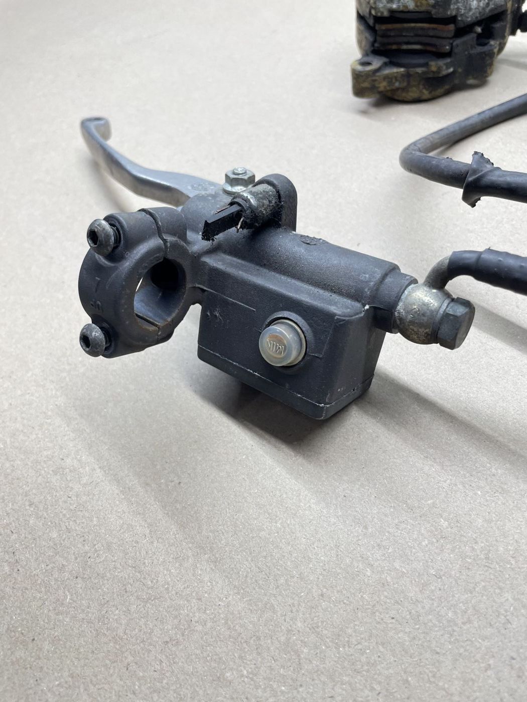Aprilia Leonardo 125 - Bremse vorne Bremspumpe Bremszange brake (109-1)