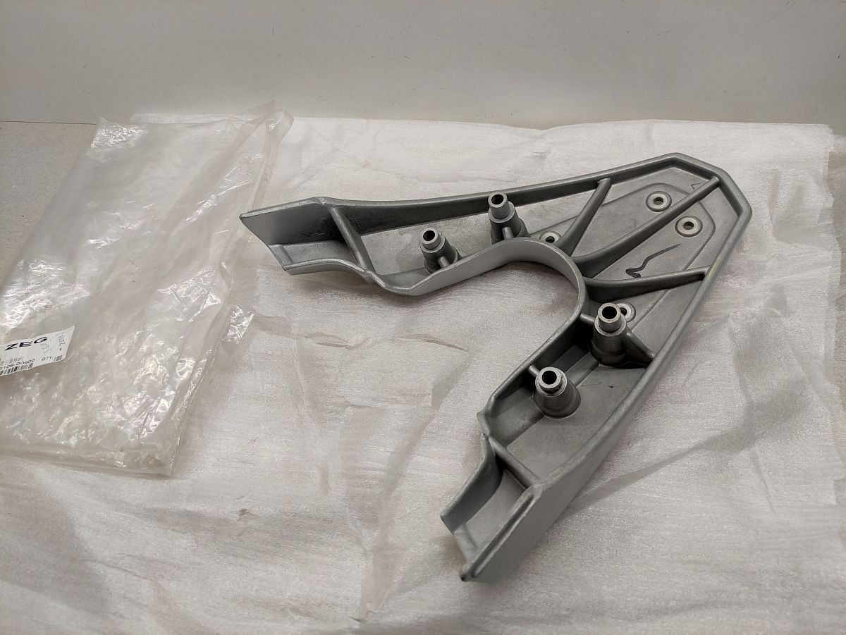 Pegasus S50 GP - ORIGINAL Gepäckträger NEU Topcase Spoiler luggage rack (40-6)