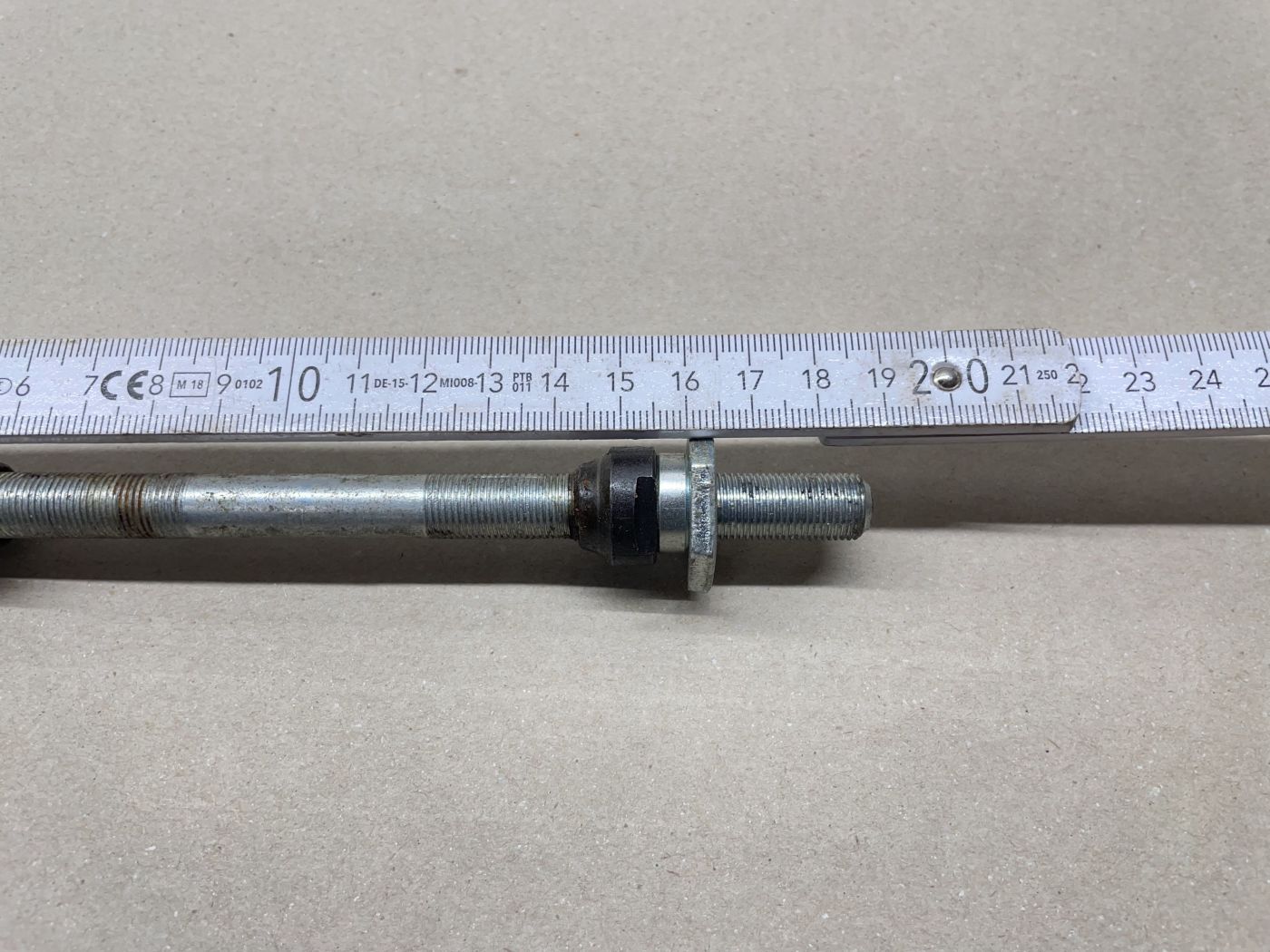 Kynast Mofa ? Hinterradachse 190mm NOS Mutter Konus Europa KML   (39-48R)