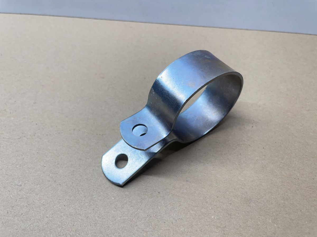 1x AUSPUFFSCHELLE für Jamarcol Sportauspuff etc. NEU Tuning Halterung (W5)