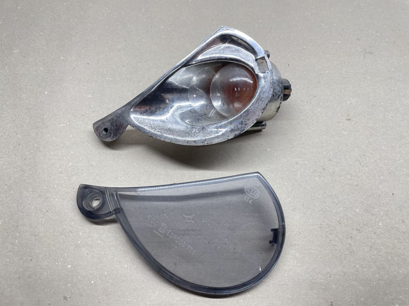 Aprilia Gulliver 50 - ORIGINAL Blinker vorne links flasher (102-10)