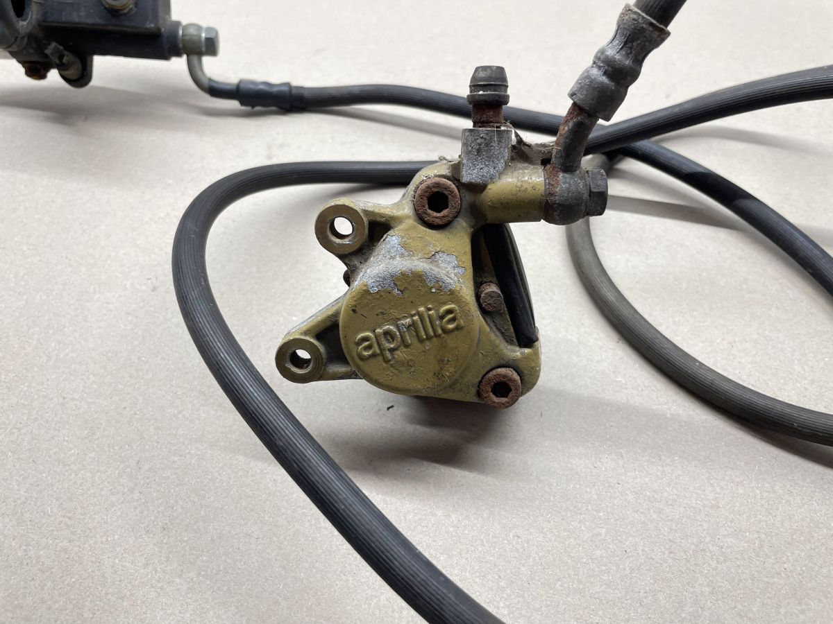 Aprilia Leonardo 125 - Bremse hinten Bremspumpe Bremszange brake (97-2)