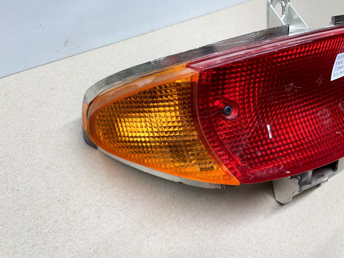 Peugeot Zenith Buxy - original Rücklicht Blinker NEU  (39-16)