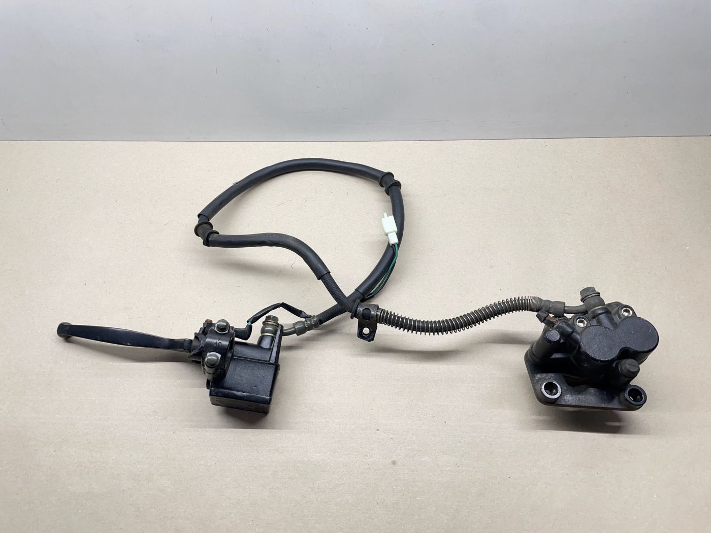 Ering / Baotian BT49QT-7 Bremse vorne Bremshebel Bremspumpe Bremszange  (102-14)