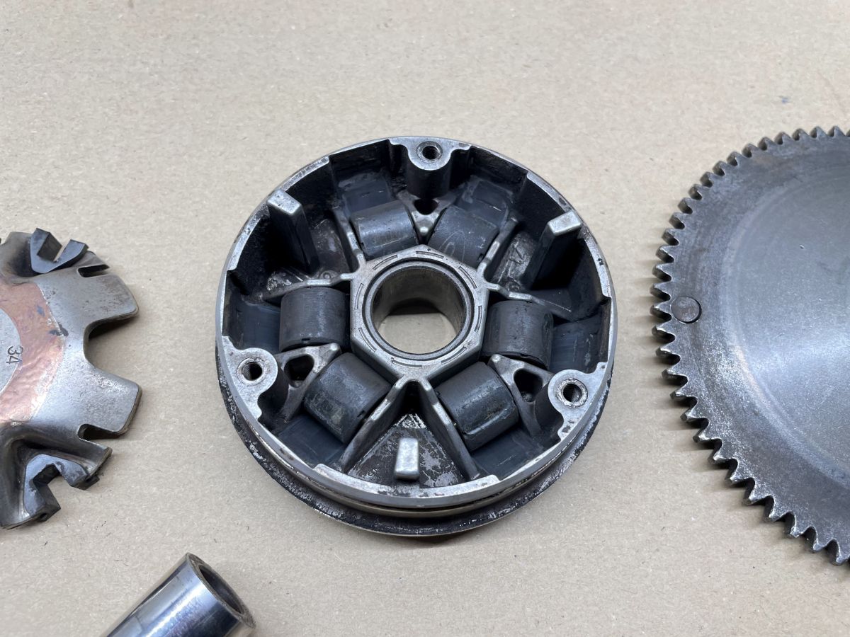 Hercules Splinter / Peugeot Speedake -Variomatik Riemenscheibe Mitnehmer (81)