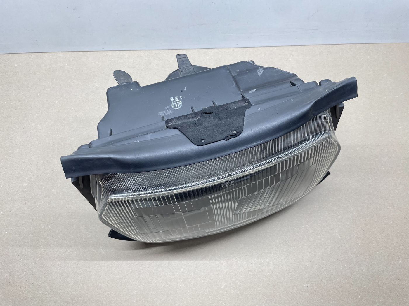 Suzuki GSX 600 F - Scheinwerfer Koito Licht Lampe vorne headlight (118-1)