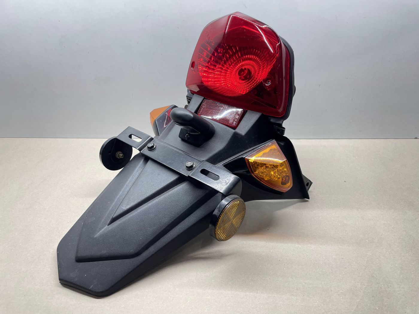Lifan S-Ray 50 Rücklicht Blinker Spritzschutz Verkleidung Reflektor NEU  (102-12)