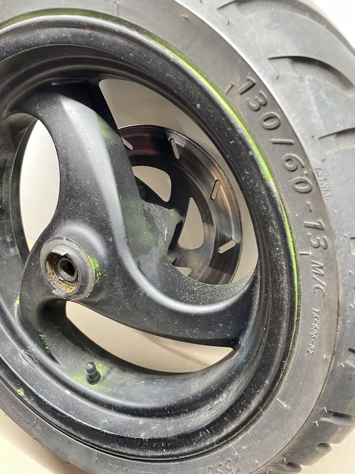Piaggio NRG 50 - Vorderrad Reifen Felge vorne wheel (65-1)