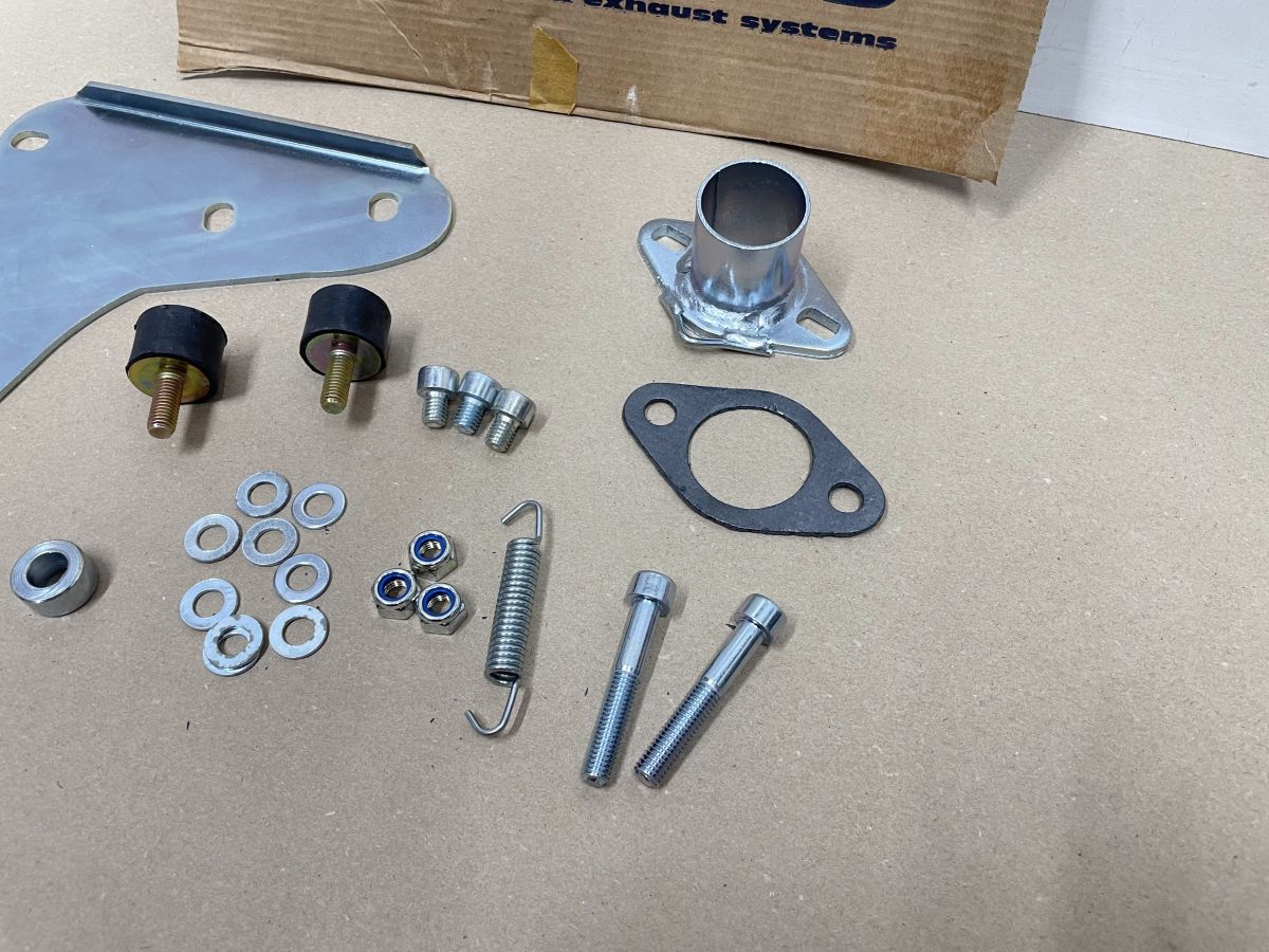 Gilera Runner 125 180 - Tecnigas RS 2 Montage Kit Auspuffhalterung NEU (118-16)