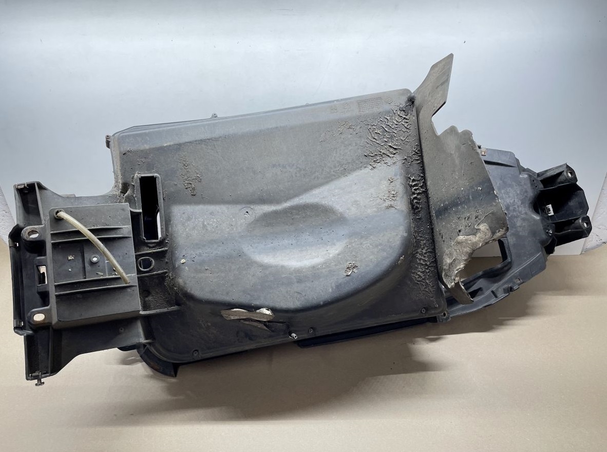 Piaggio X9 250 - Helmfach Staufach Verkleidung fairing (75)