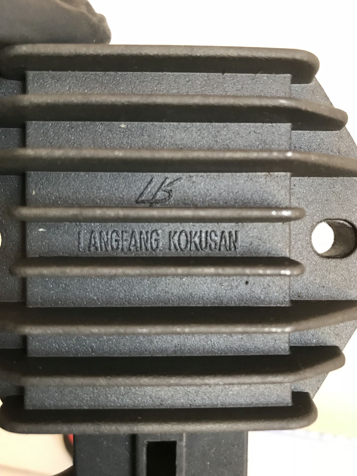 Vespa ET4 (ZAPM19), LX125-150, LXV125-150 - Original Gleichrichter NEU ! (P4)