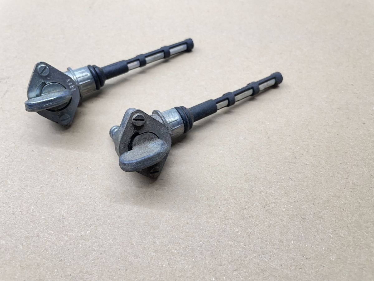 2x ORIGINAL Benzinhahn manuell PIAGGIO ZIP SSL TPH 50 Quartz Sfera Free NRG (W9)
