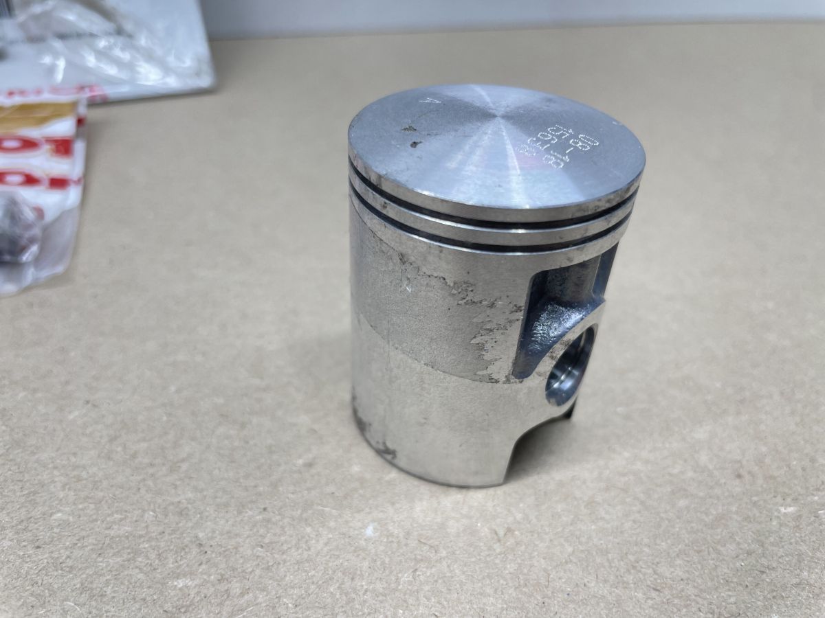 Franco Morini T4 Motor ?  A Kolben NOS M230145 LEM Malaguti piston (118-19)