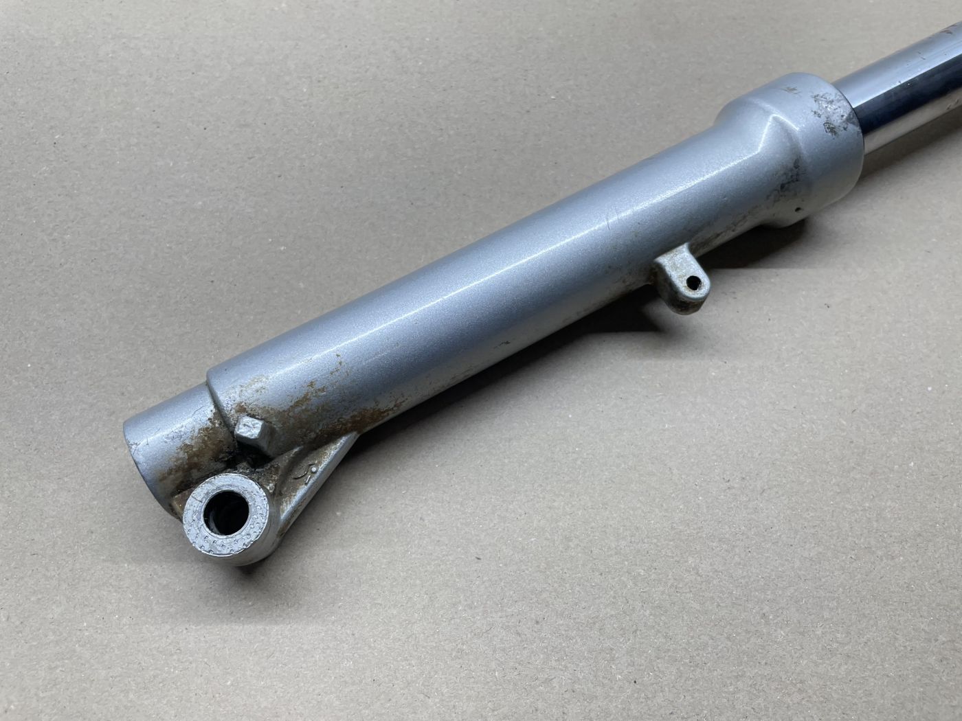 Longjia LJ125T-A Raptor - Gabelholm rechts Stoßdämpfer fork spar (109-2)