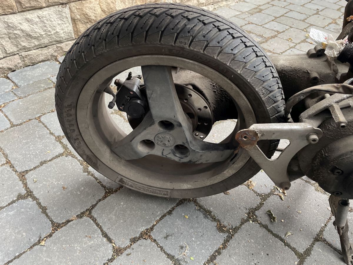 Peugeot JetForce C-Tech 50 ori. Radblende Radkappe Verkleidung Abdeckung (80)