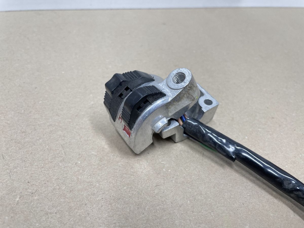 Honda C50 C65 C70 - Lenkerschalter links LPH handlebar switch (118-11)