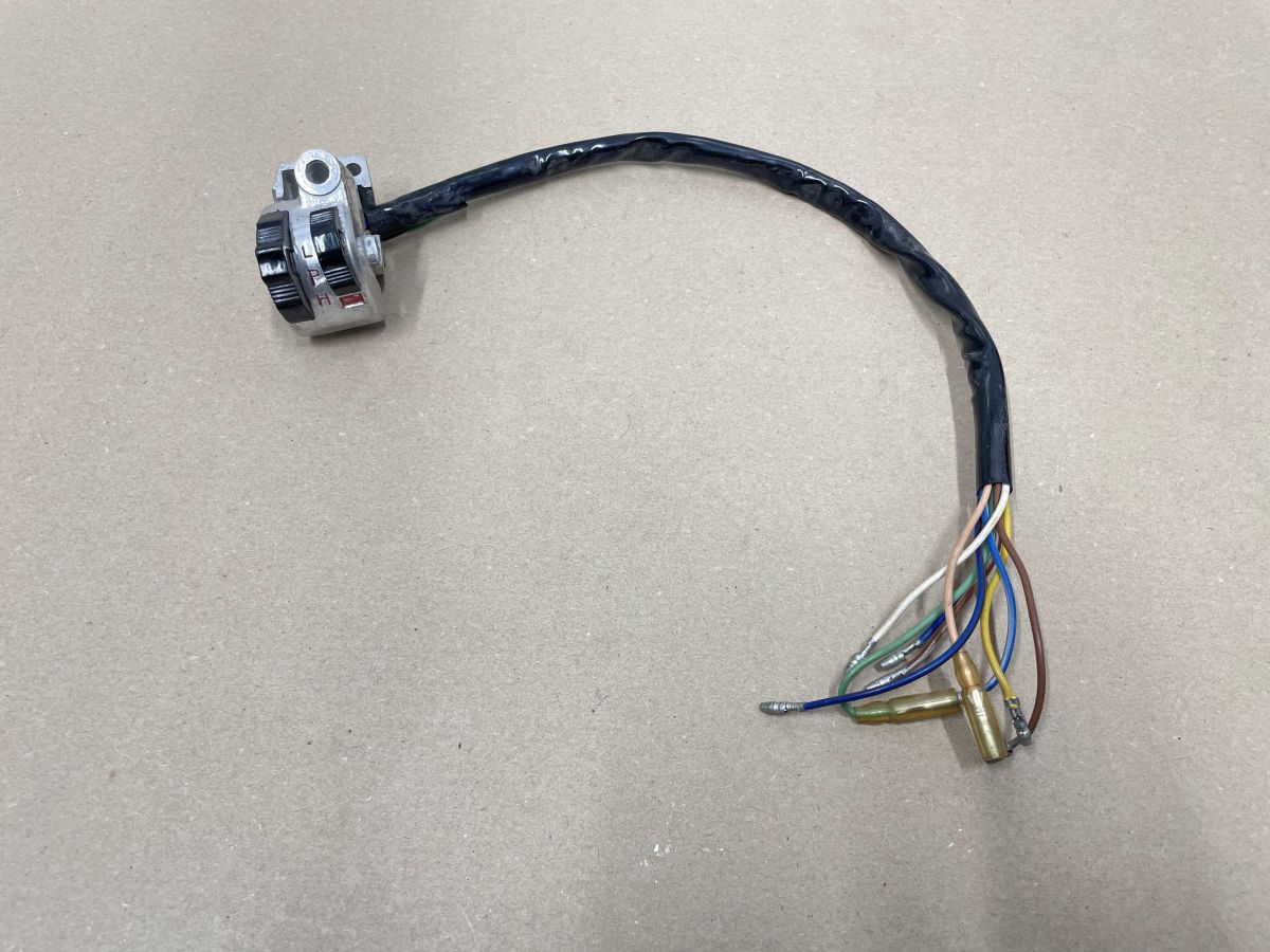 Honda C50 C65 C70 - Lenkerschalter links LPH handlebar switch (118-11)