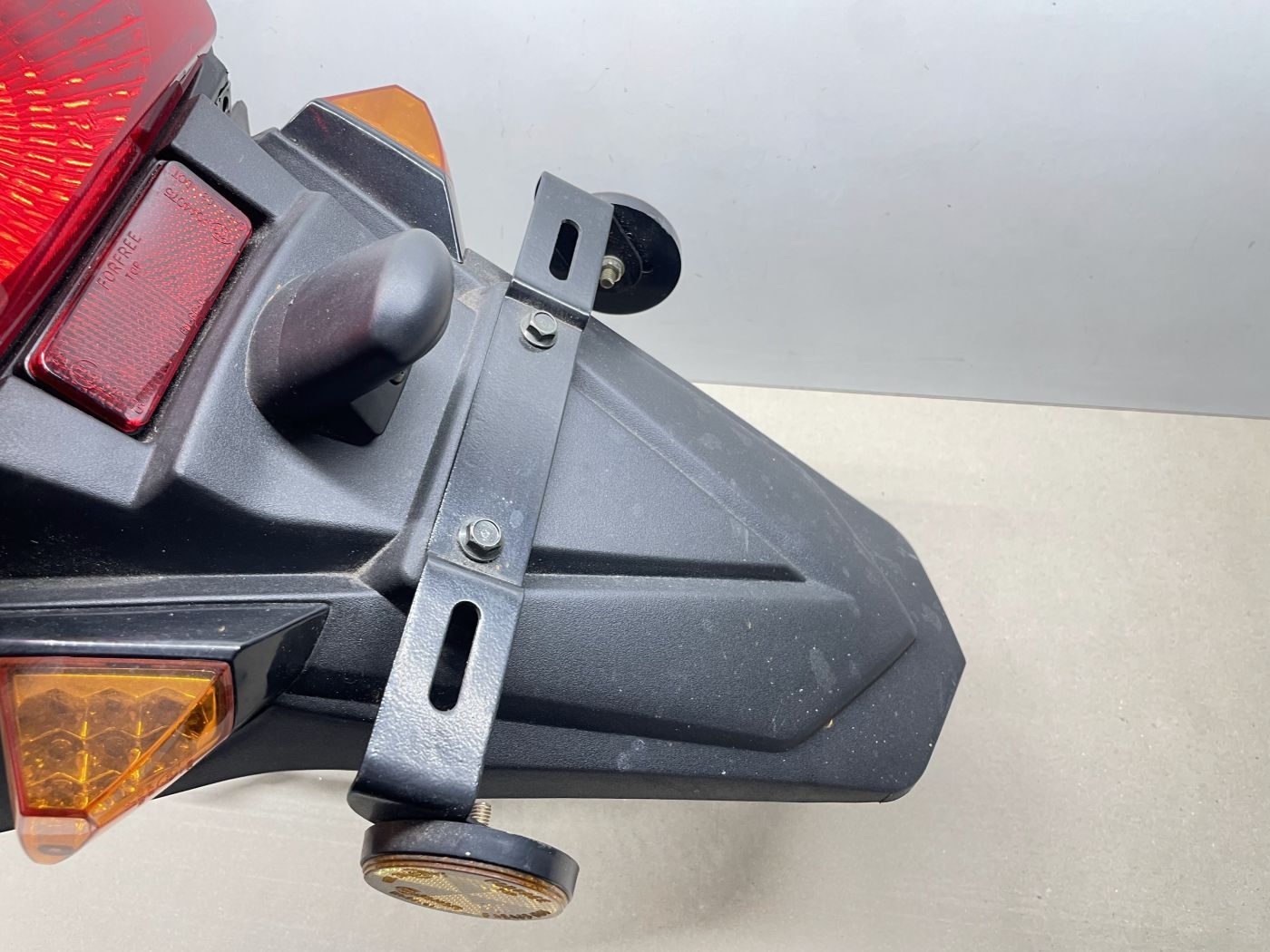 Lifan S-Ray 50 Rücklicht Blinker Spritzschutz Verkleidung Reflektor NEU  (102-12)