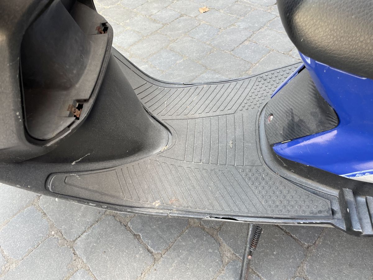 Kreidler Florett 50 2T - original Gummimatte Fußablage Abdeckung (71)