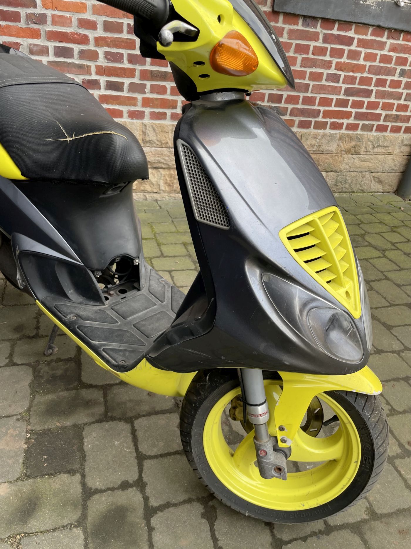 Piaggio NRG MC3   - Sitzbankverkleidung Innenraum Abdeckung (111)