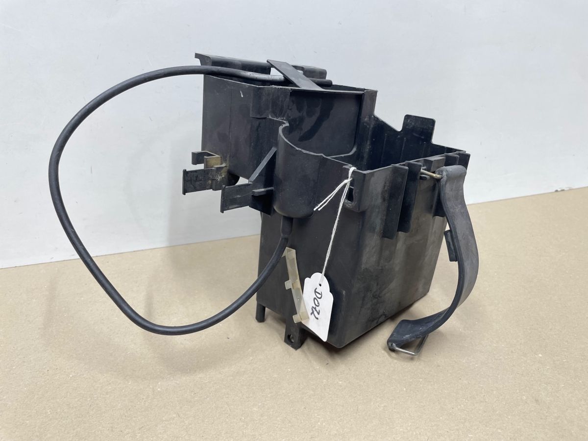 Honda CBR 1000 F SC24 - Batteriefach Batteriekasten Verkleidung fairing (118-11)