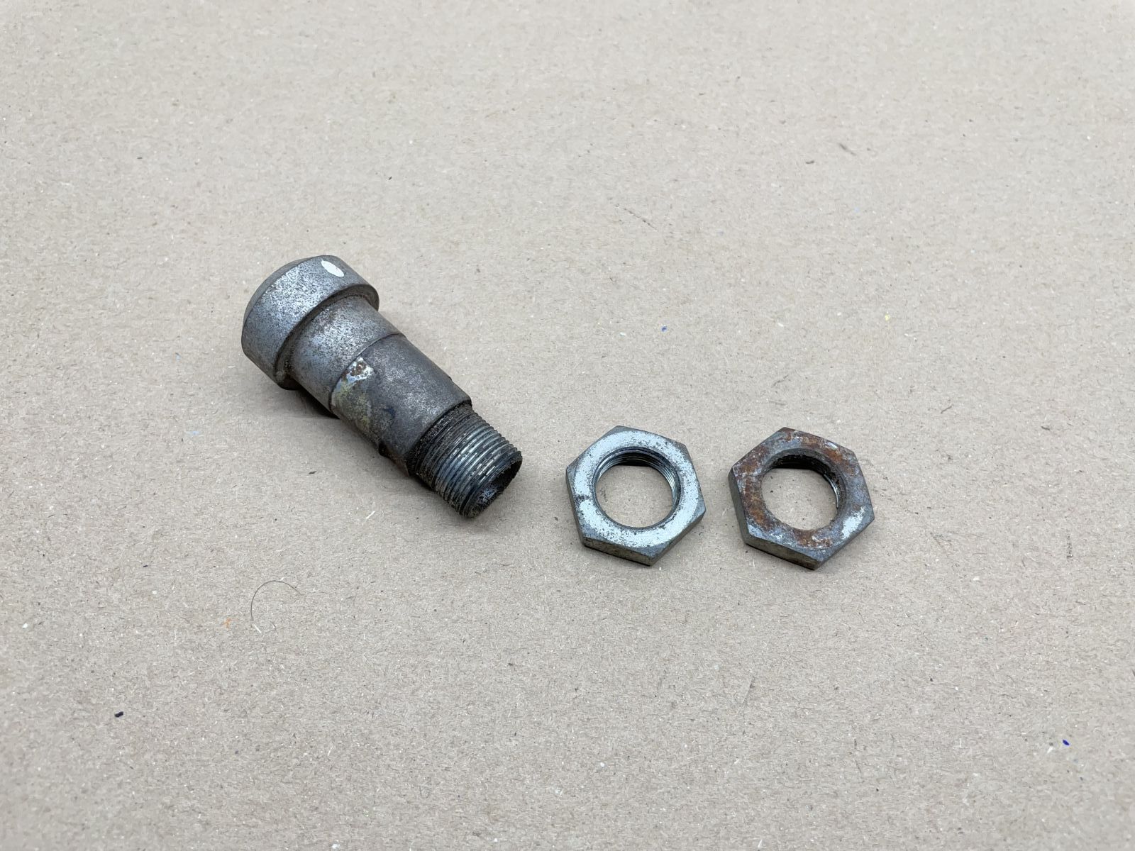 Hercules Lastboy- ORIGINAL Hülse Hinterrad Reifen hinten (46)